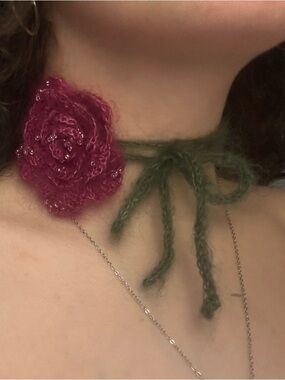 Handcrafted Pink Rose Knit Choker Necklace with Olive Ties